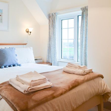 St Cadoc Cottage Saint Merryn Eksteriør billede