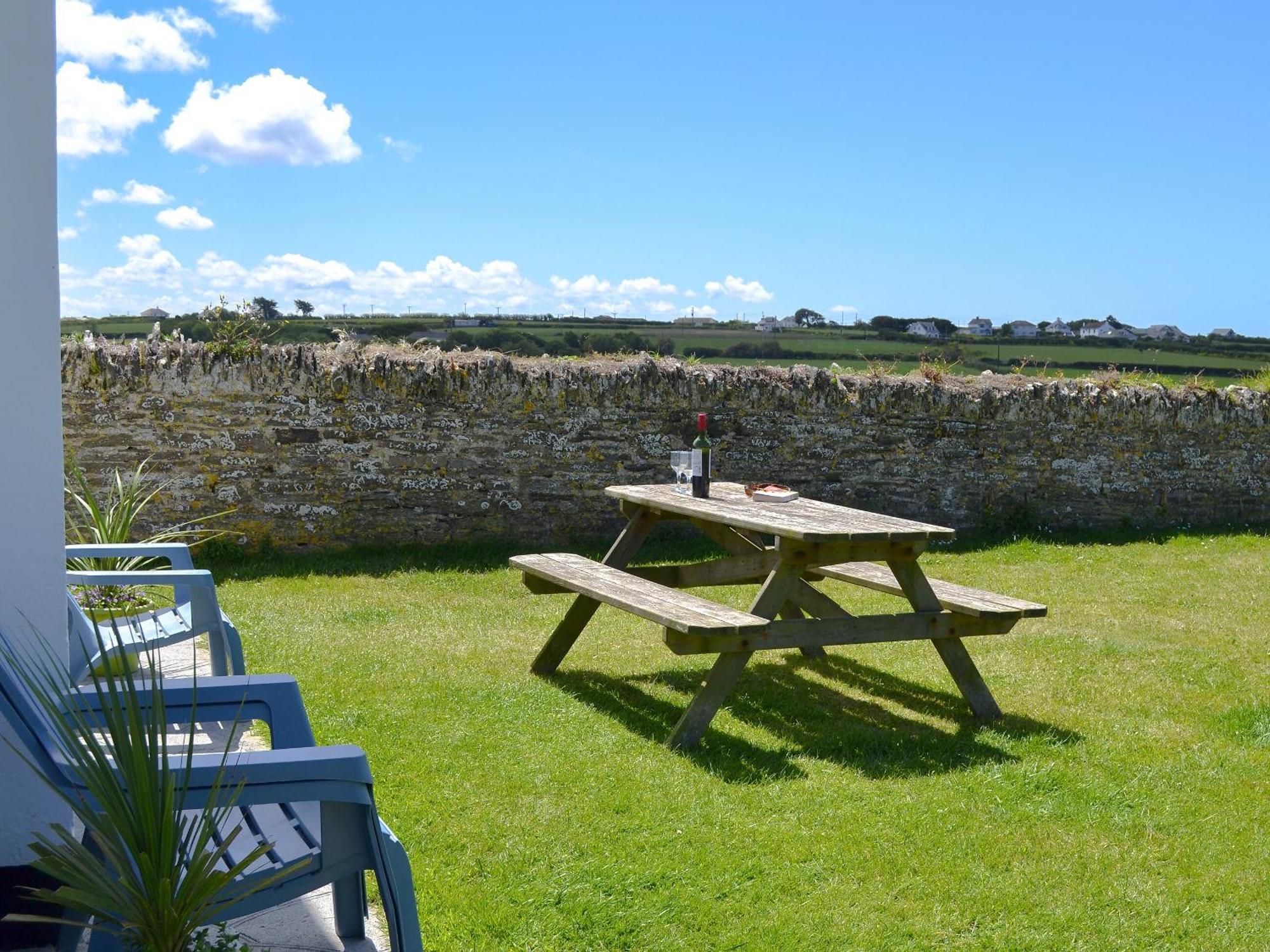 St Cadoc Cottage Saint Merryn Eksteriør billede